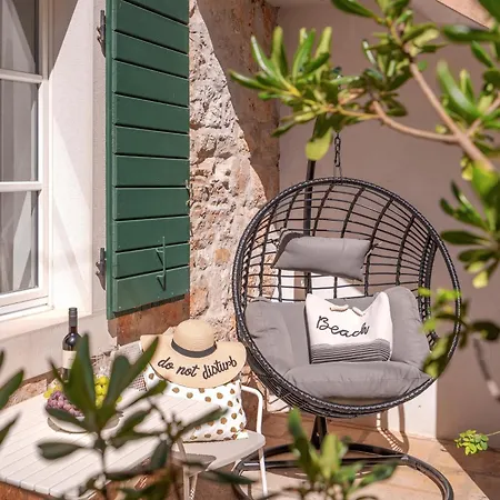 Stonehouse 22 - Zf Hvar Lägenhet *