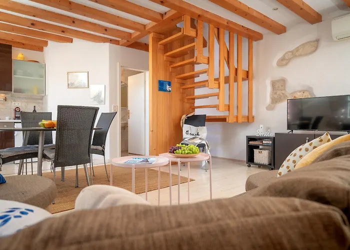 Stonehouse 22 - Zf Hvar