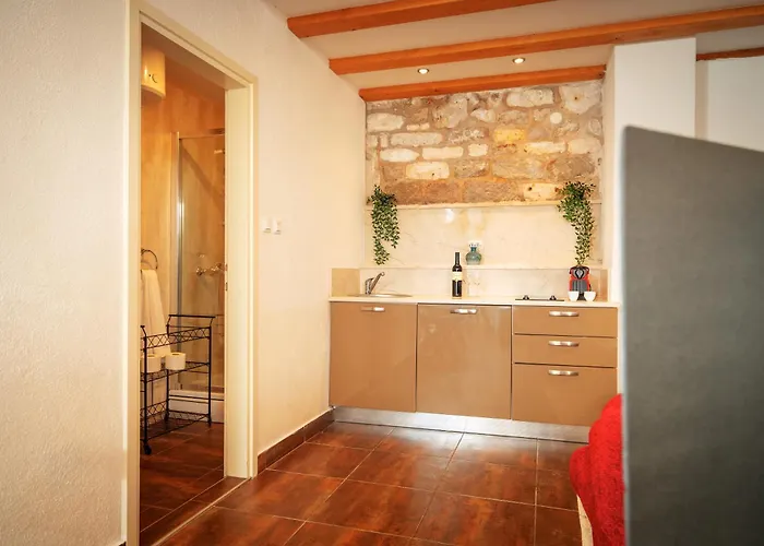 Stonehouse 22 - Zf Hvar Hvar Town