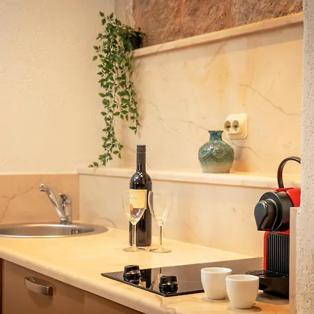 Stonehouse 22 - Zf Hvar Apartmán *