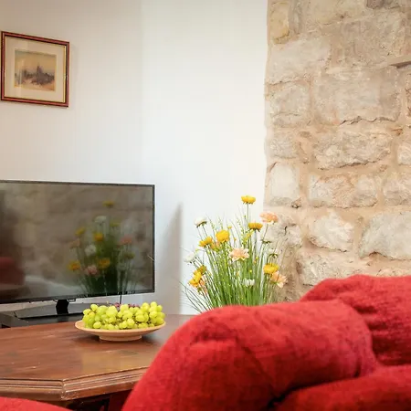 Stonehouse 22 - Zf Hvar