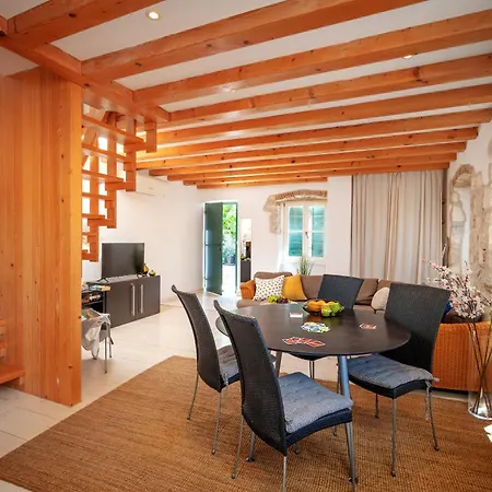 Stonehouse 22 - Zf Hvar