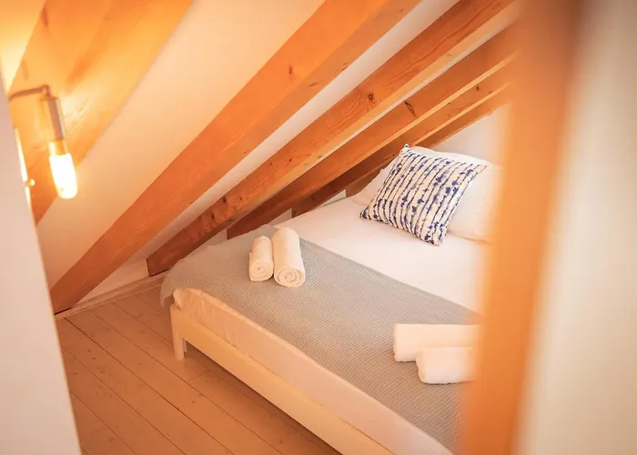 Stonehouse 22 - Zf Hvar *